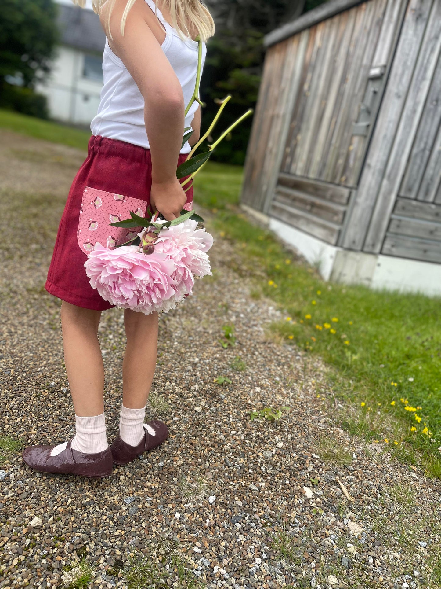 BOBBIE SHORTS, VINTAGE RED DENIM, PINK FLOWER POCKETS