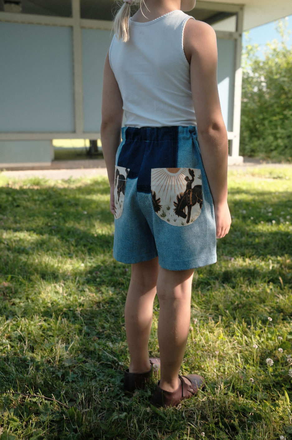 BOBBIE SHORTS, UPCYCLED LIGHT DENIM, BLCK HORSE COWBOY POCKETS